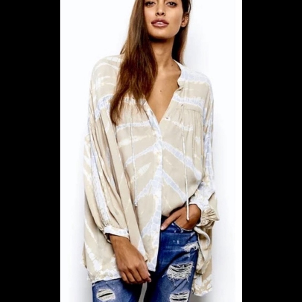 You g fabulous and broke boho tieโ front blouse. NWOT